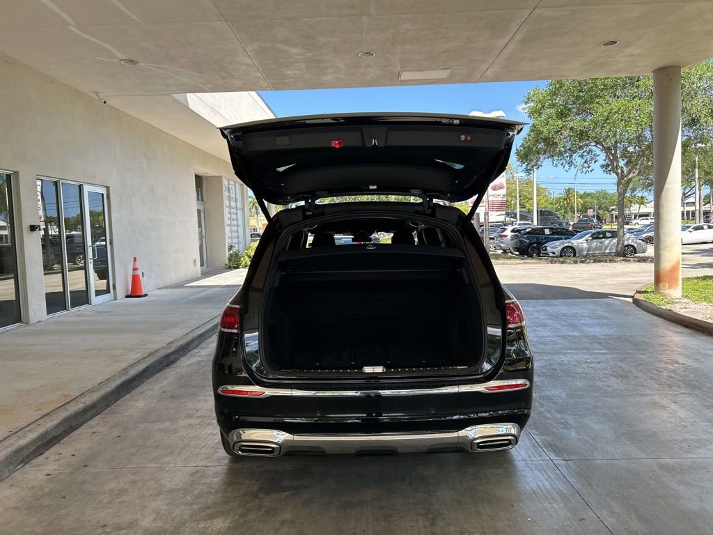 Used 2023 Mercedes-Benz Maybach GLS 600 4MATIC image 45