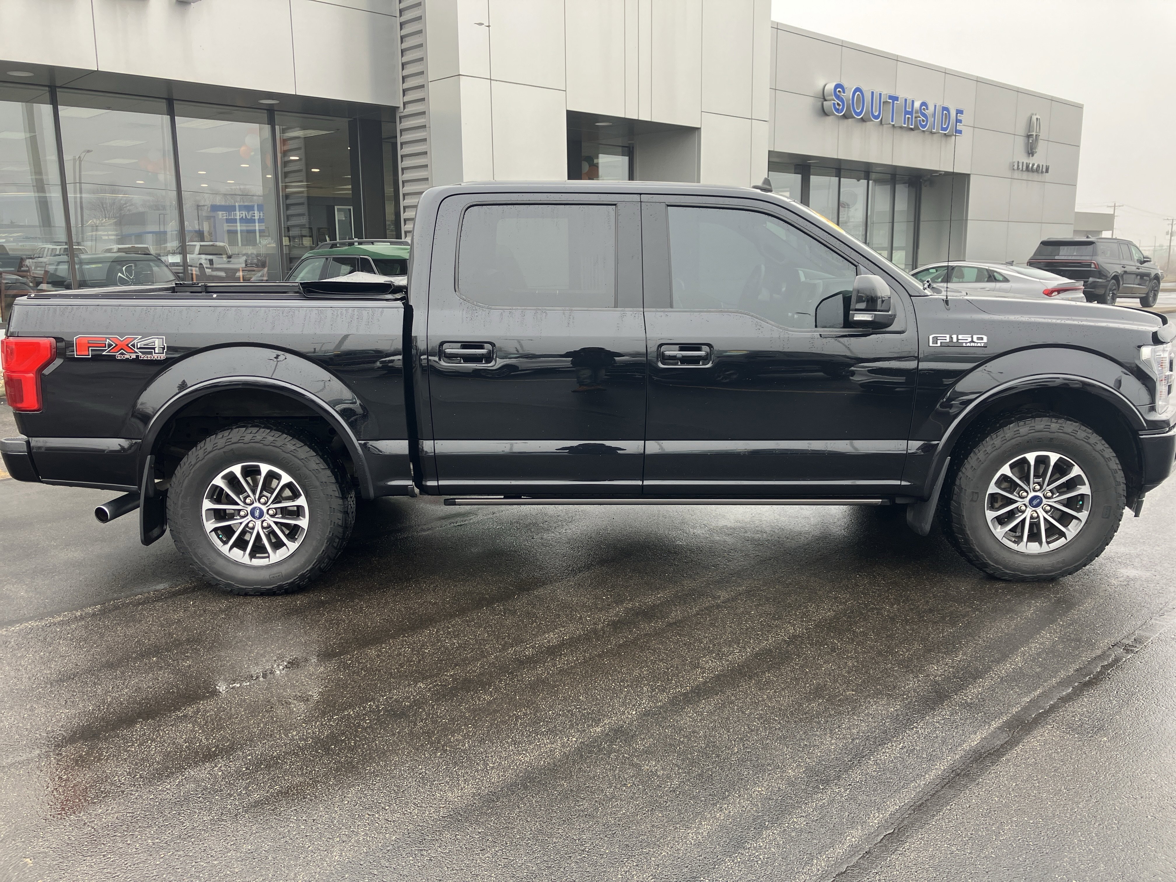 Used 2019 Ford F150 Lariat w/ Equipment Group 502A Luxury image 8