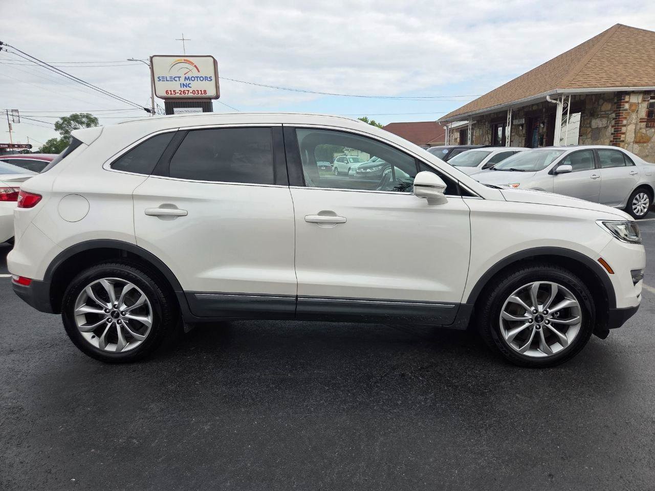 Used 2018 Lincoln MKC Select w/ Select Plus Package AWD/4WD image 6