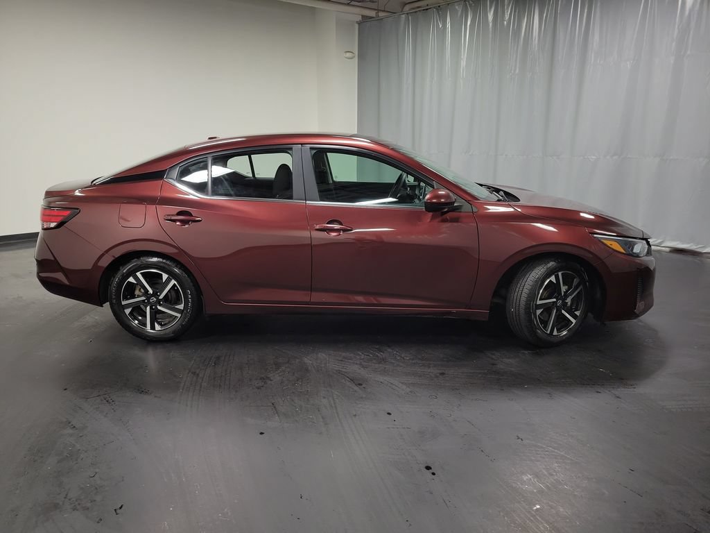 Used 2024 Nissan Sentra SV FWD image 9