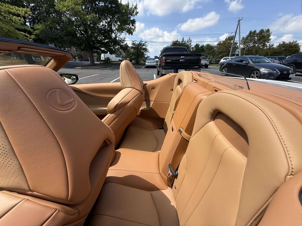 Used 2022 Lexus LC 500 Convertible w/ Touring Package RWD image 18