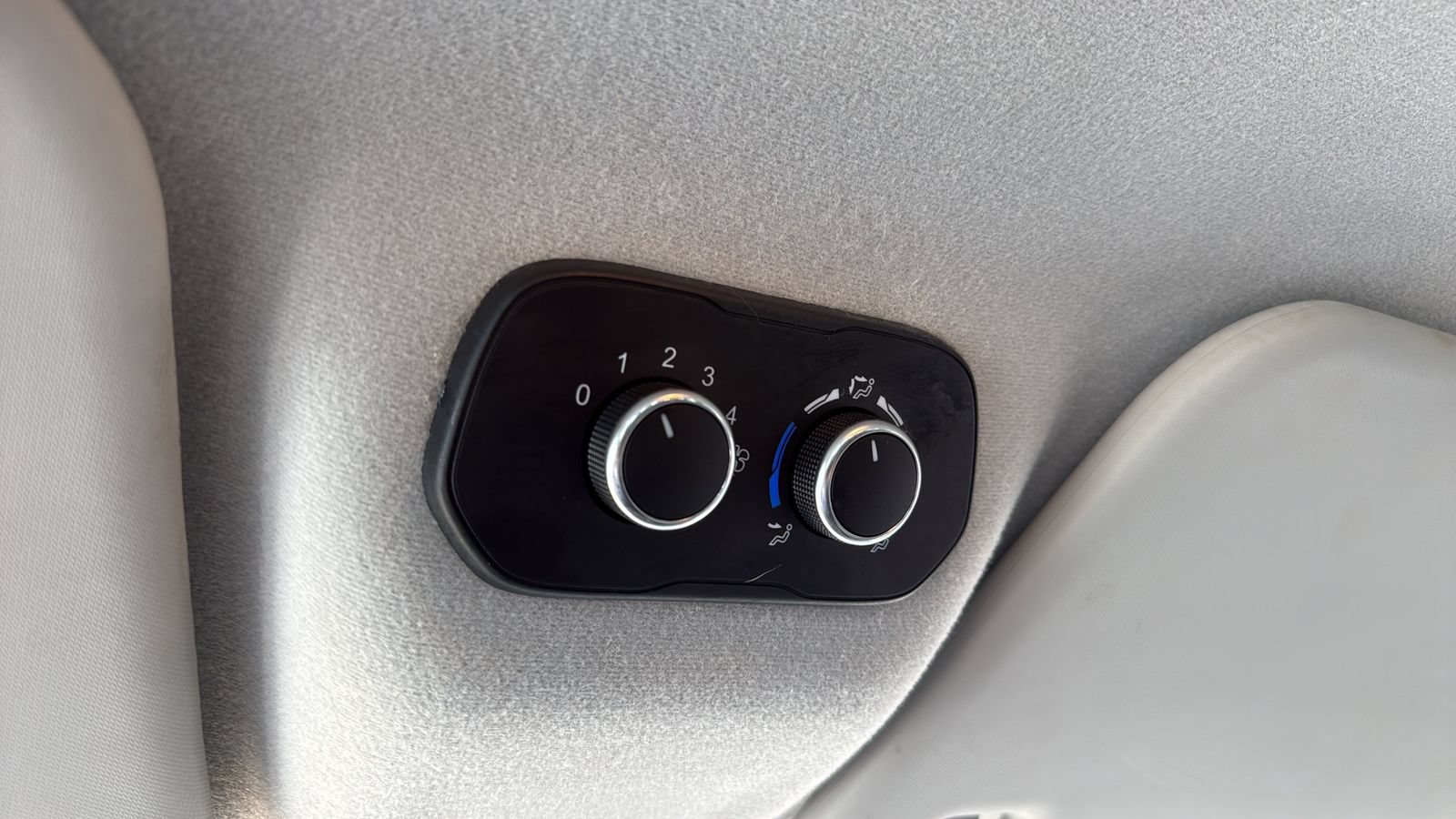 Used 2020 Ford Transit 350 XLT RWD image 22