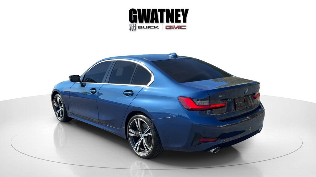 Used 2021 BMW 330i xDrive Sedan w/ Driving Assistance Package image 5