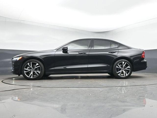 Used 2025 Volvo S60 B5 Plus AWD/4WD image 39