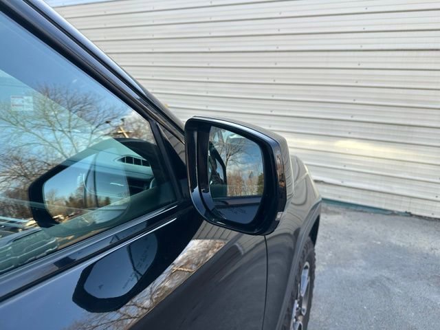 Used 2022 Jeep Grand Cherokee Trailhawk image 12