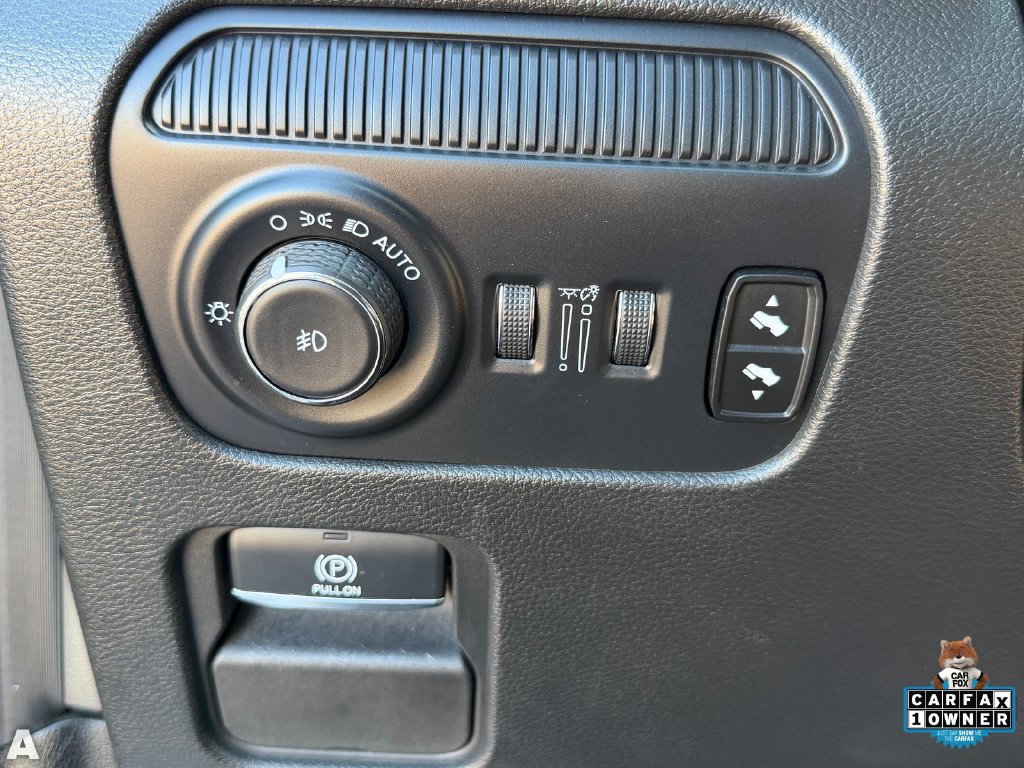Certified 2024 Jeep Wagoneer Series III AWD/4WD image 6