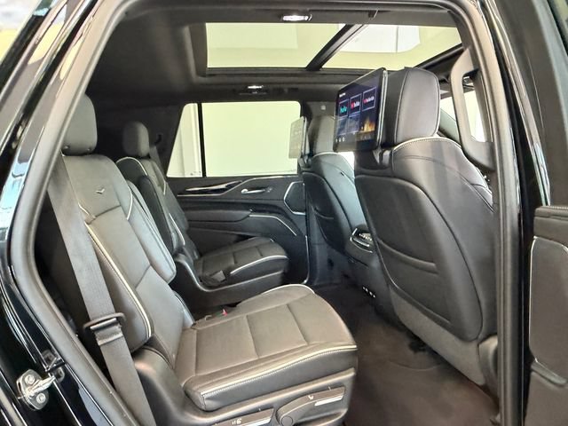 Used 2023 Cadillac Escalade Sport AWD/4WD image 15