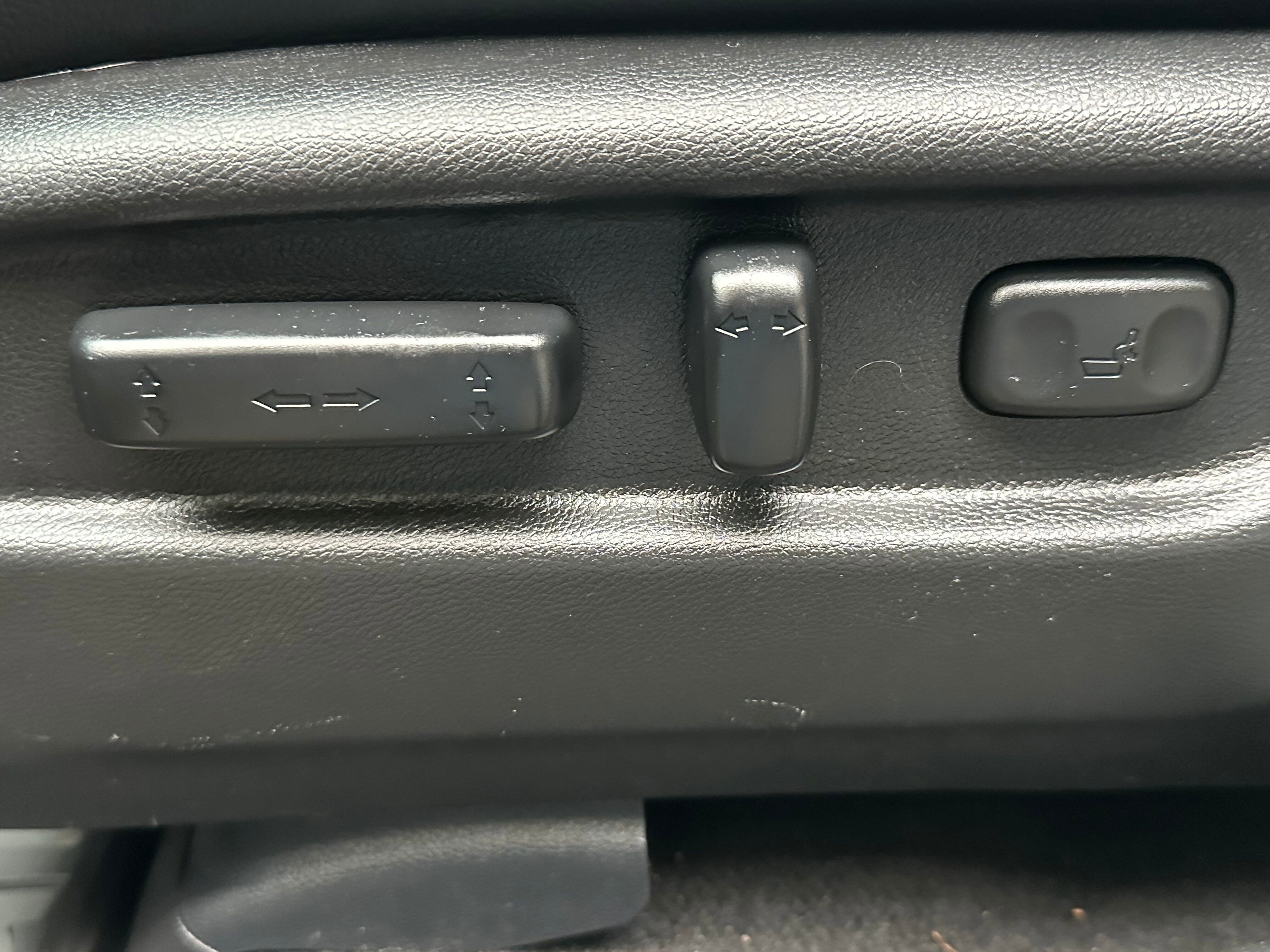 Used 2022 Honda Pilot Black Edition image 23