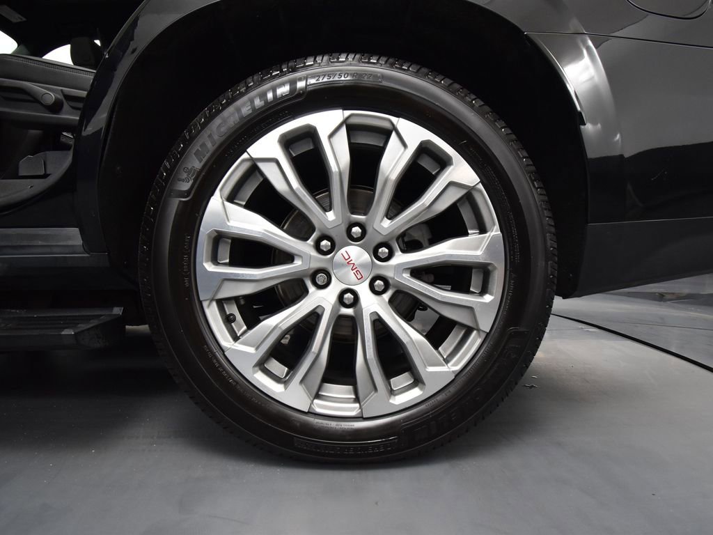 Used 2022 GMC Yukon Denali w/ Denali Ultimate Package image 16