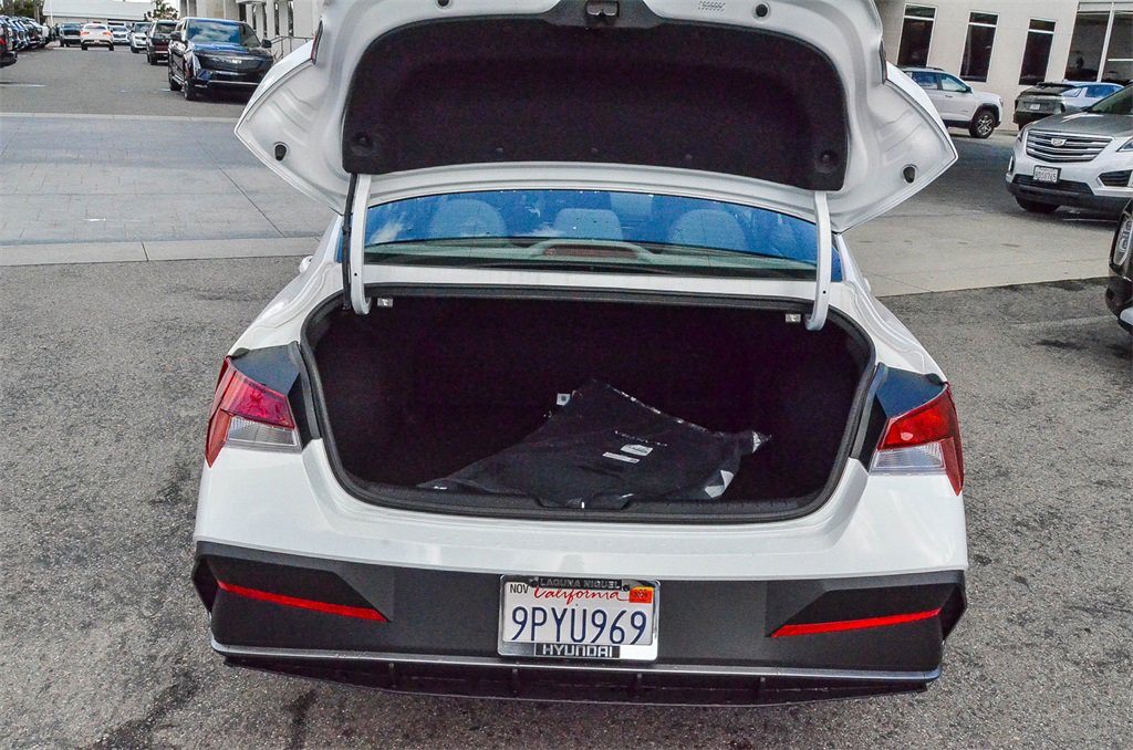 Certified 2024 Hyundai Elantra SEL image 27