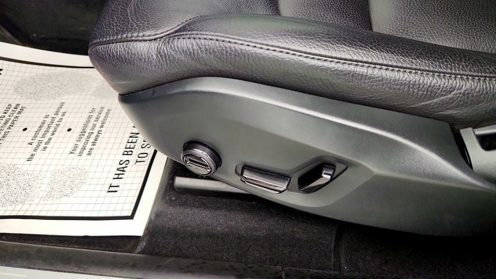 Used 2024 Volvo XC60 B5 Plus w/ Climate Package AWD/4WD image 11