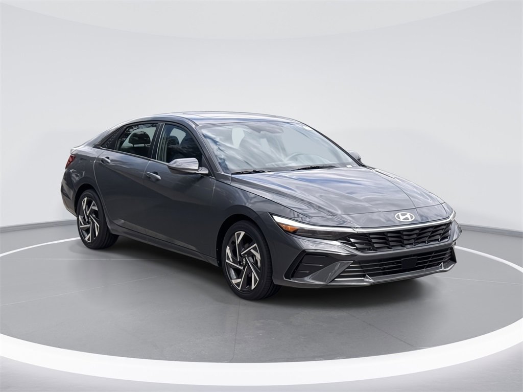 New 2025 Hyundai Elantra SEL