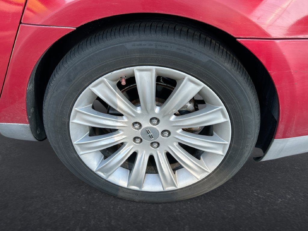 Used 2010 Lincoln MKS FWD image 10