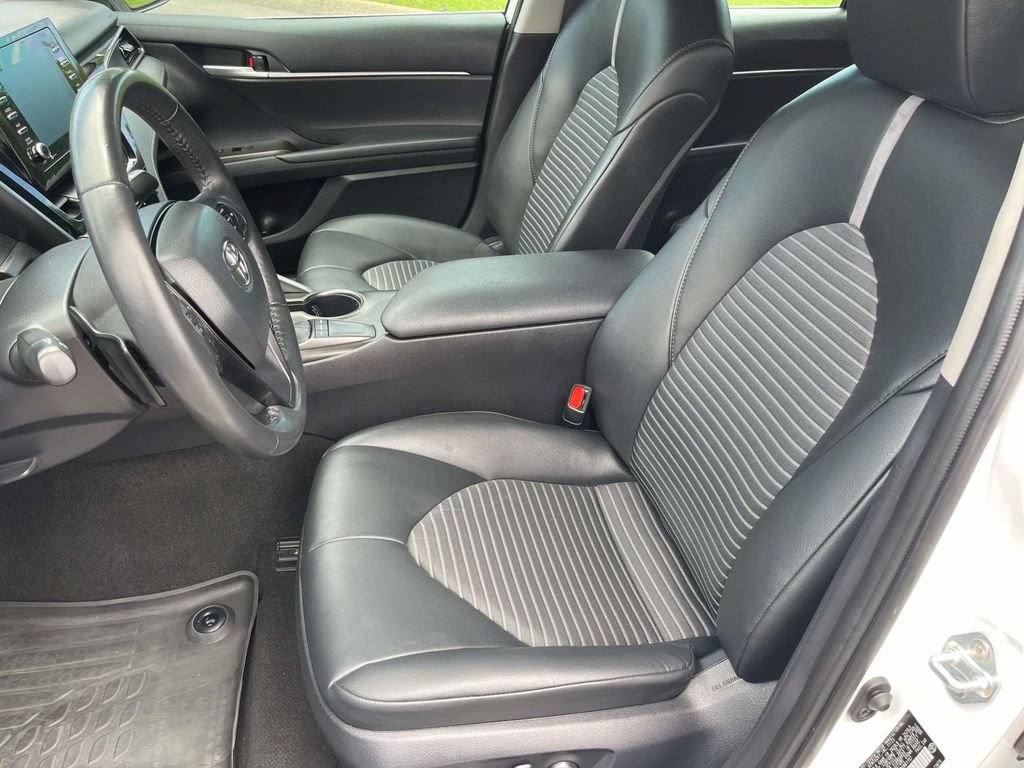 Used 2024 Toyota Camry SE FWD image 30