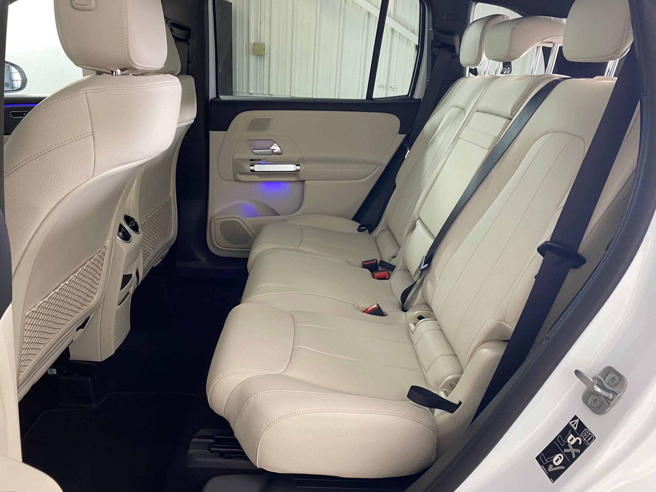 New 2025 Mercedes-Benz GLB 250 4MATIC image 13