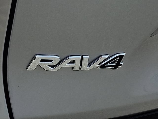 Used 2019 Toyota RAV4 Limited FWD image 33