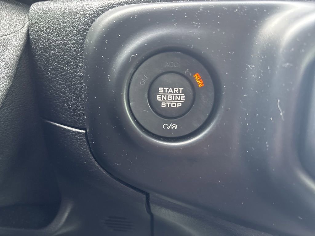 Used 2020 Jeep Wrangler Unlimited Sahara w/ Dual Top Group AWD/4WD image 25