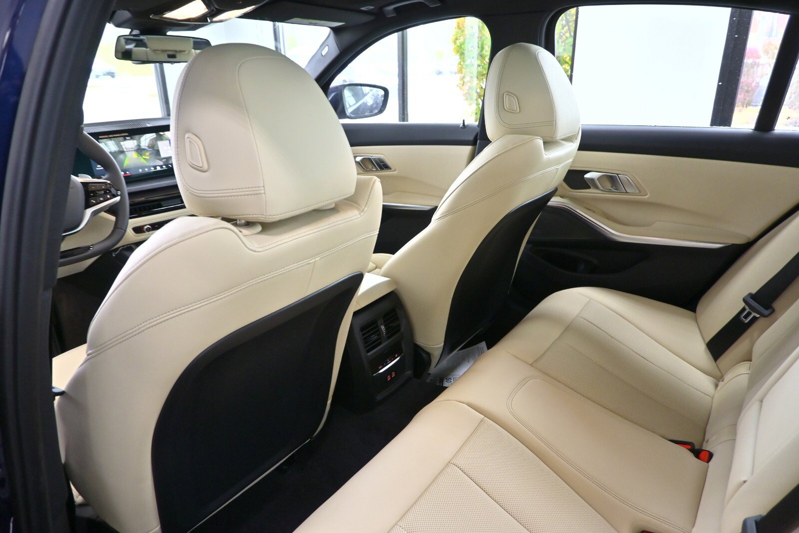 New 2026 BMW 330i xDrive Sedan w/ Premium Package image 13