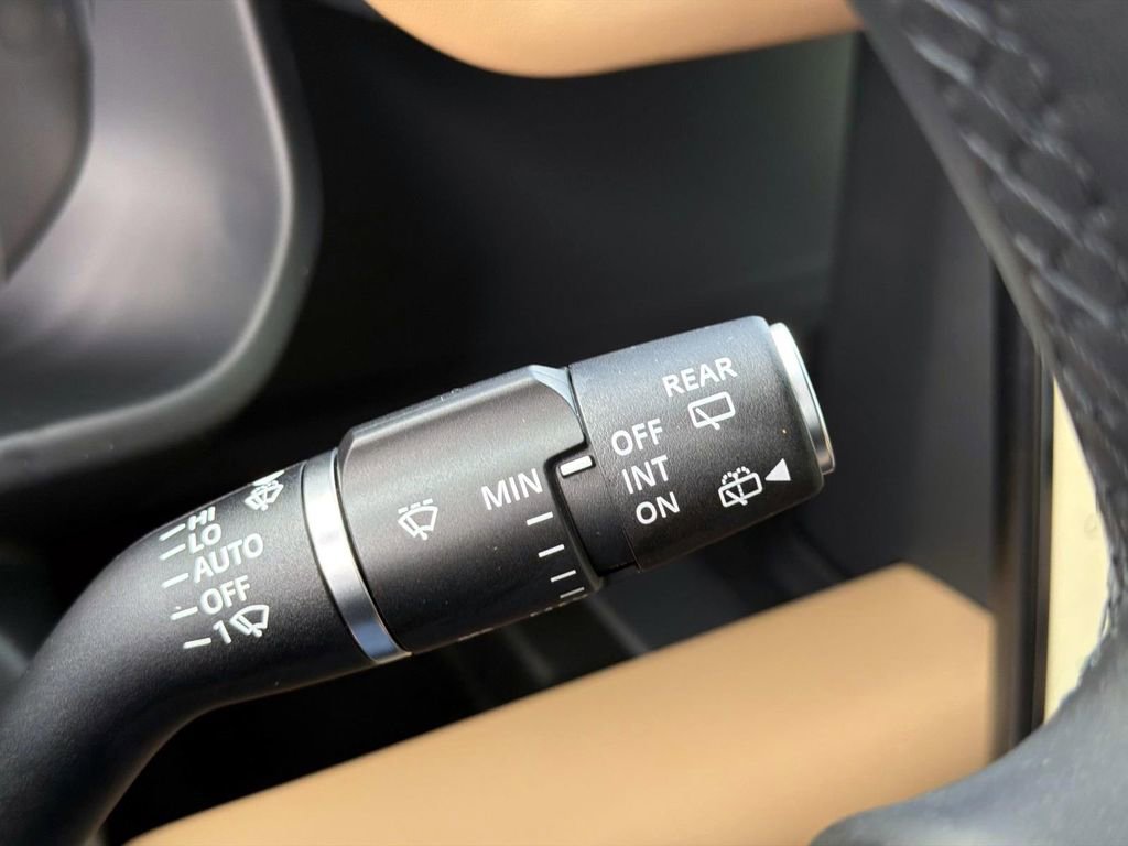 New 2026 Land Rover Defender 130 S image 32