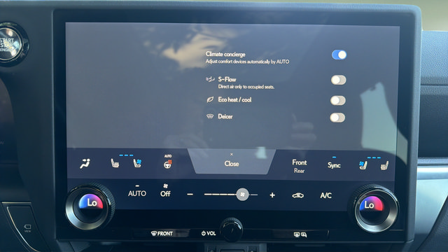 Used 2025 Lexus GX 550 w/ Accessory Package (2T) AWD/4WD image 34