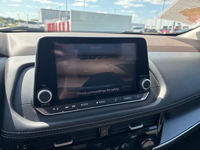 Used 2023 Nissan Rogue SV FWD image 13