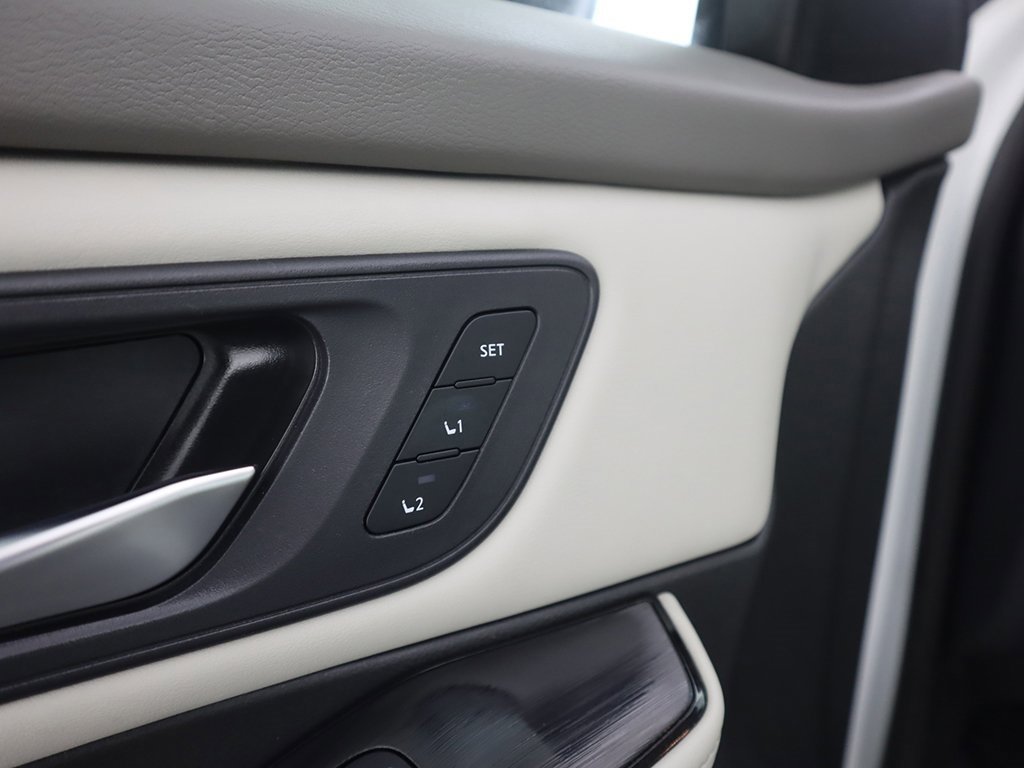 Used 2023 Nissan Rogue SL w/ SL Premium Package image 40