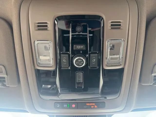 New 2026 GMC Yukon XL Denali w/ LPO, Floor Liner Package AWD/4WD image 30