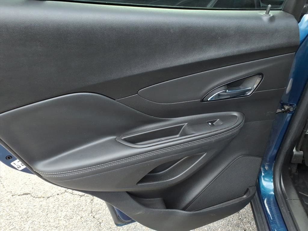 Used 2020 Buick Encore Preferred image 19