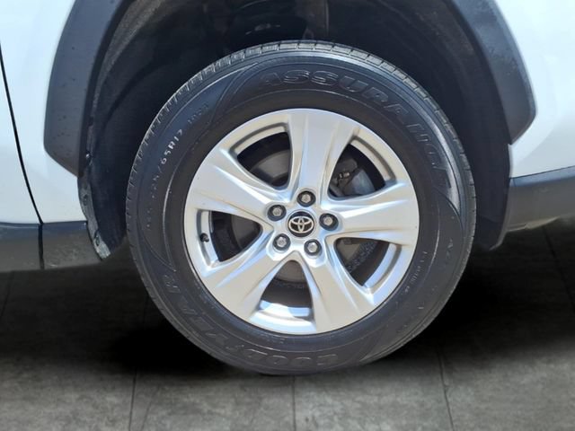Used 2021 Toyota RAV4 XLE AWD/4WD image 9