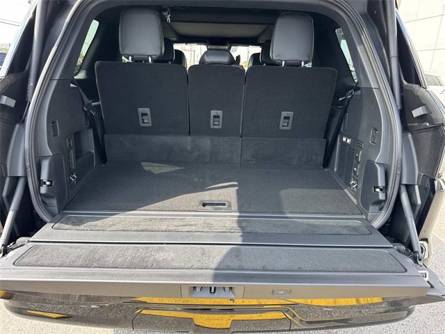 New 2025 Lincoln Navigator Reserve w/ Jet Appearance Package image 11