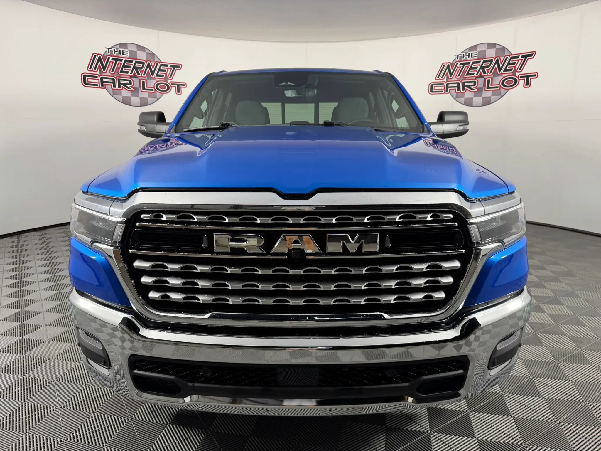 Used 2025 RAM 1500 Big Horn AWD/4WD image 2