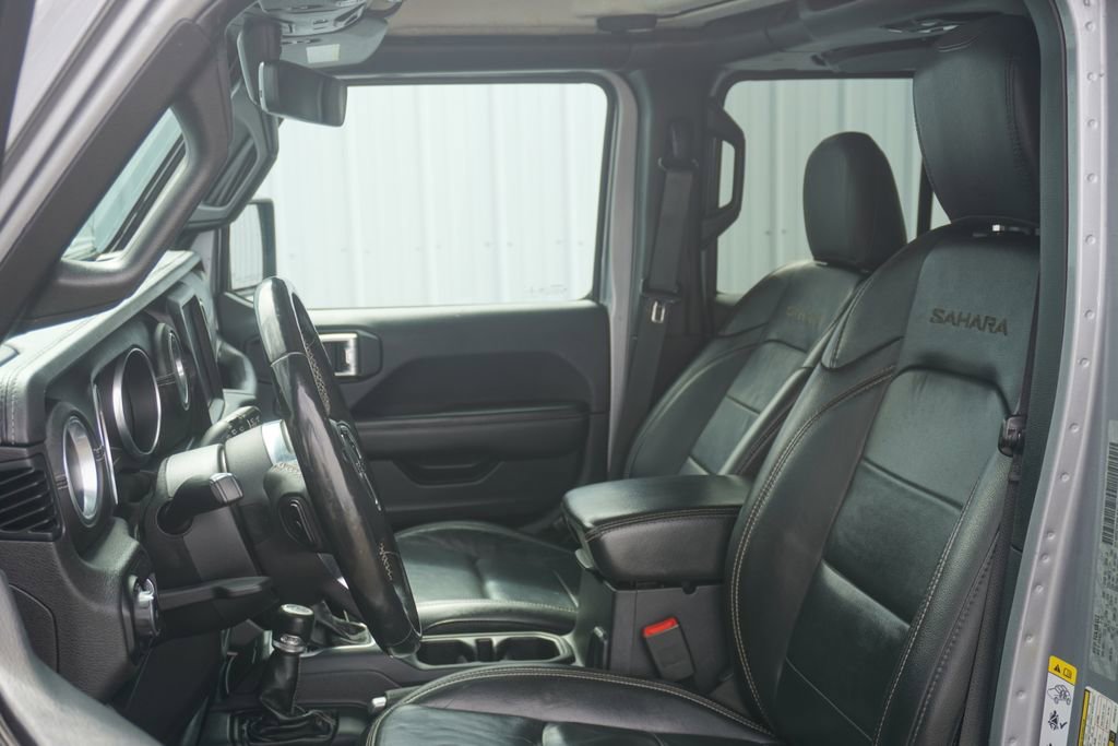 Used 2018 Jeep Wrangler Unlimited Sahara image 11