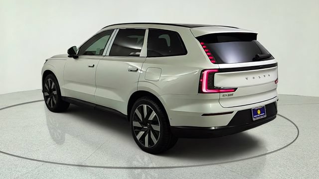 New 2026 Volvo EX90 Plus RWD image 5
