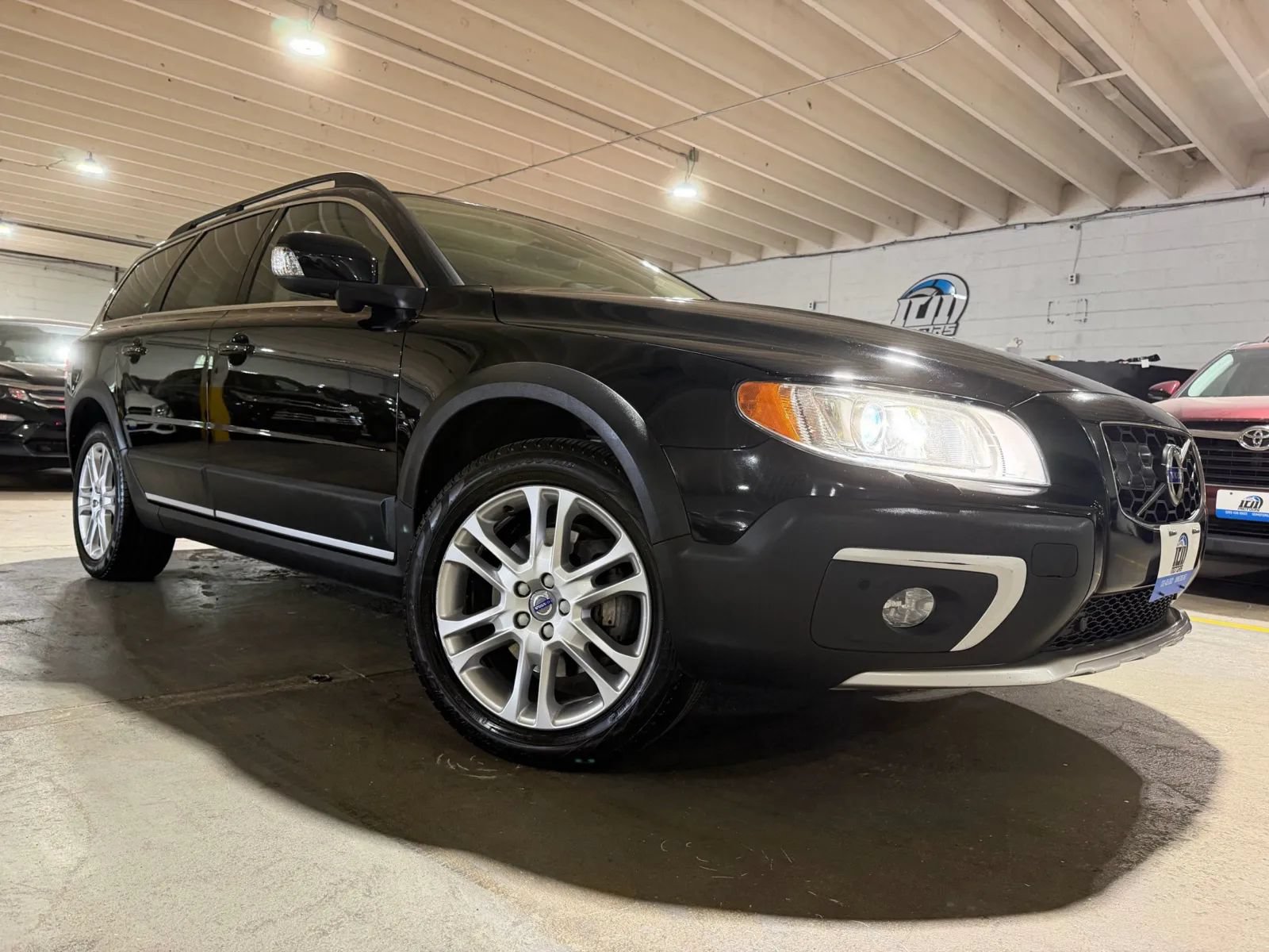 Used 2016 Volvo XC70 T5 Platinum w/ Climate Package AWD/4WD image 5