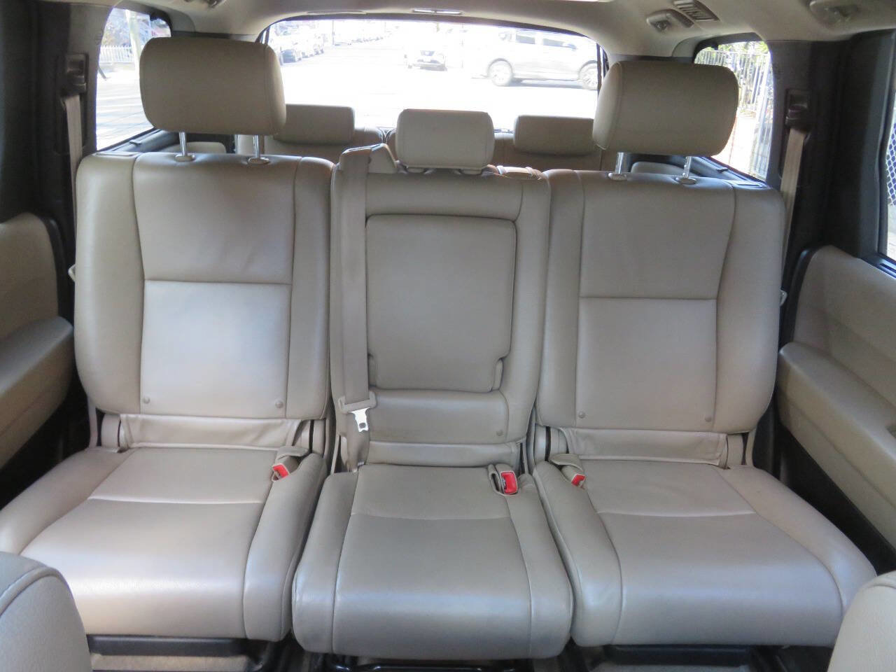 Used 2011 Toyota Sequoia Limited image 25