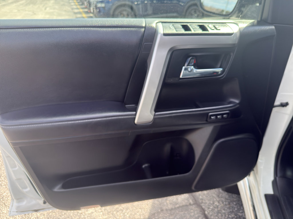 Used 2020 Toyota 4Runner Limited image 13