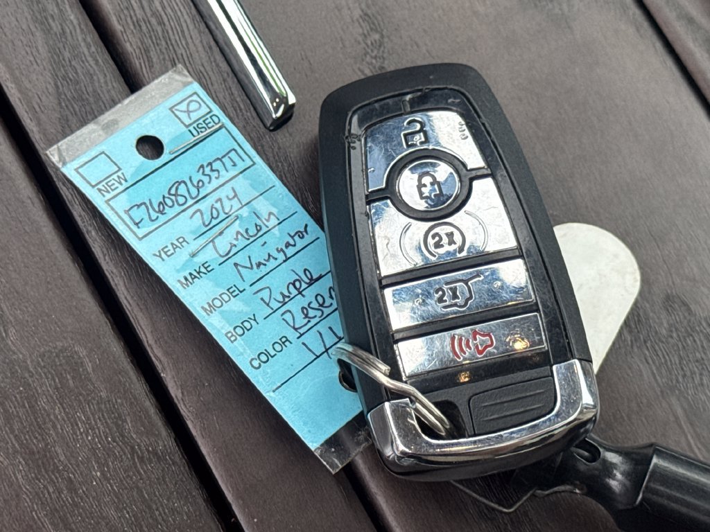 Used 2024 Lincoln Navigator Reserve AWD/4WD image 58