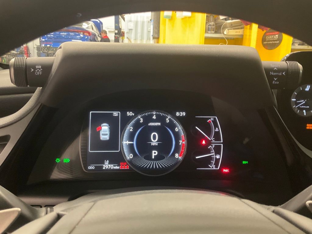 Used 2025 Lexus ES 350 Luxury w/ Accessory Package (Z1) image 18