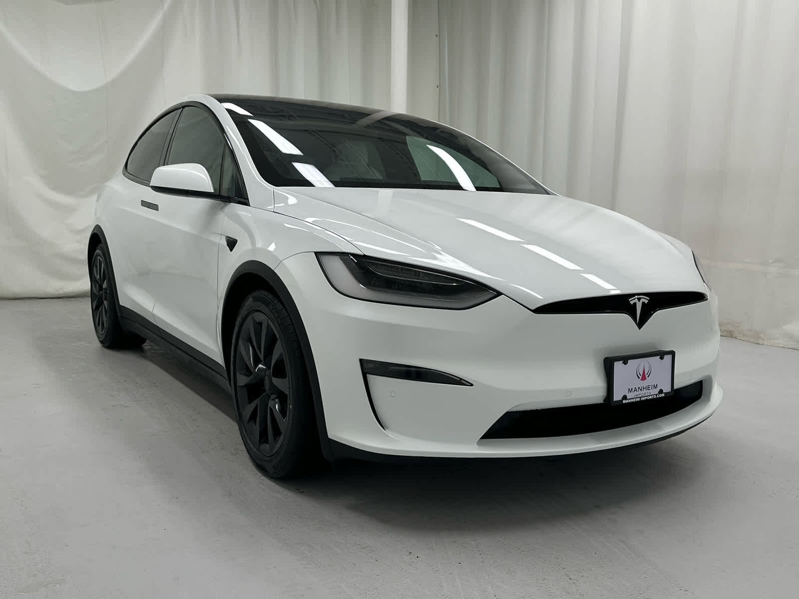 Used 2022 Tesla Model X Plaid AWD/4WD image 1