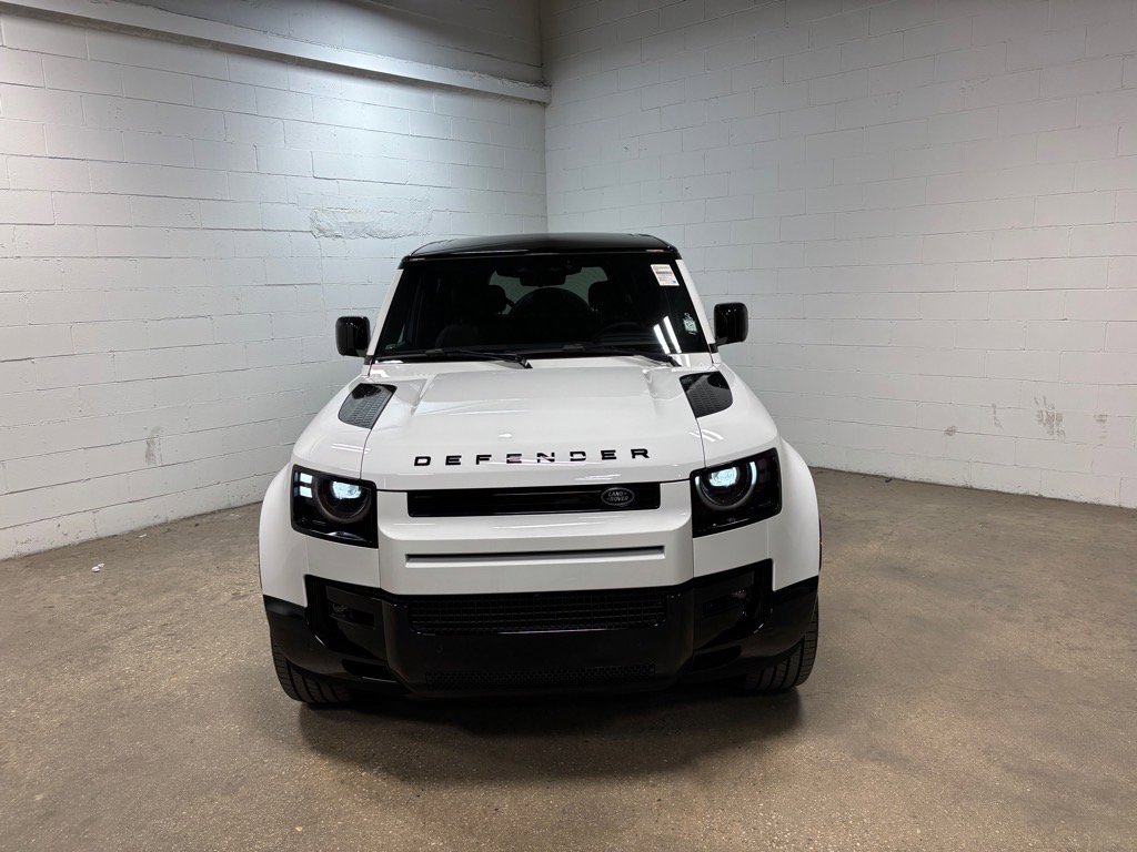 New 2026 Land Rover Defender 110 V8 image 3