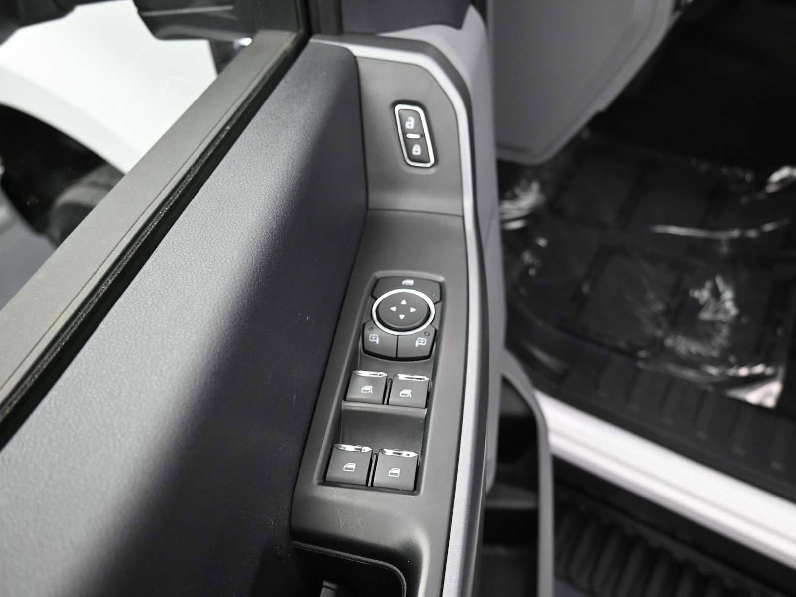 Used 2025 Ford F250 XLT image 25