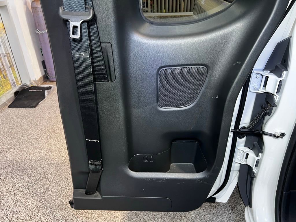 Used 2025 Nissan Frontier S image 48