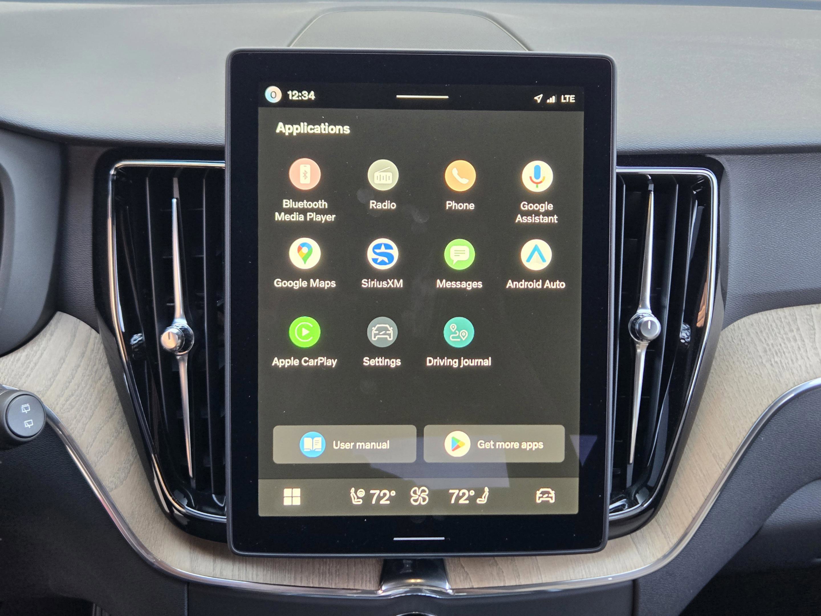 New 2026 Volvo XC60 B5 Plus w/ Protection Package Premier image 19