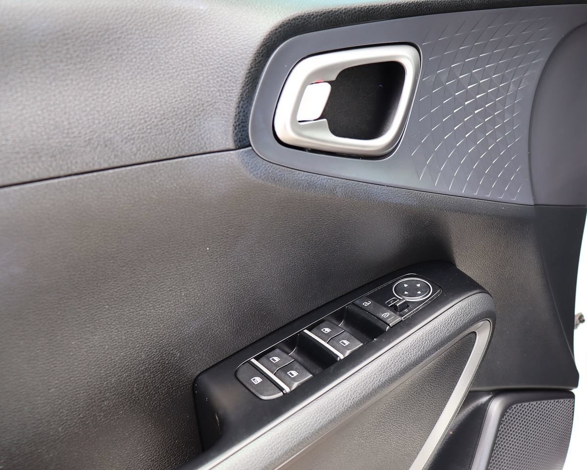 Used 2020 Kia Soul EX FWD image 37