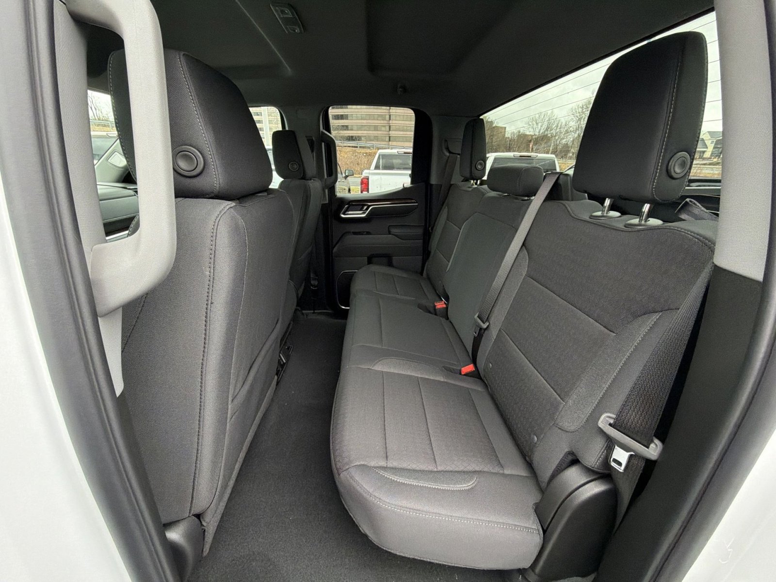 New 2026 GMC Sierra 1500 SLE image 24