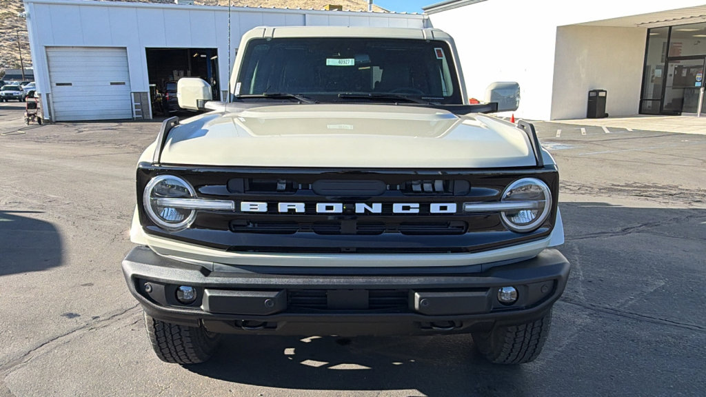 New 2025 Ford Bronco Outer Banks image 8