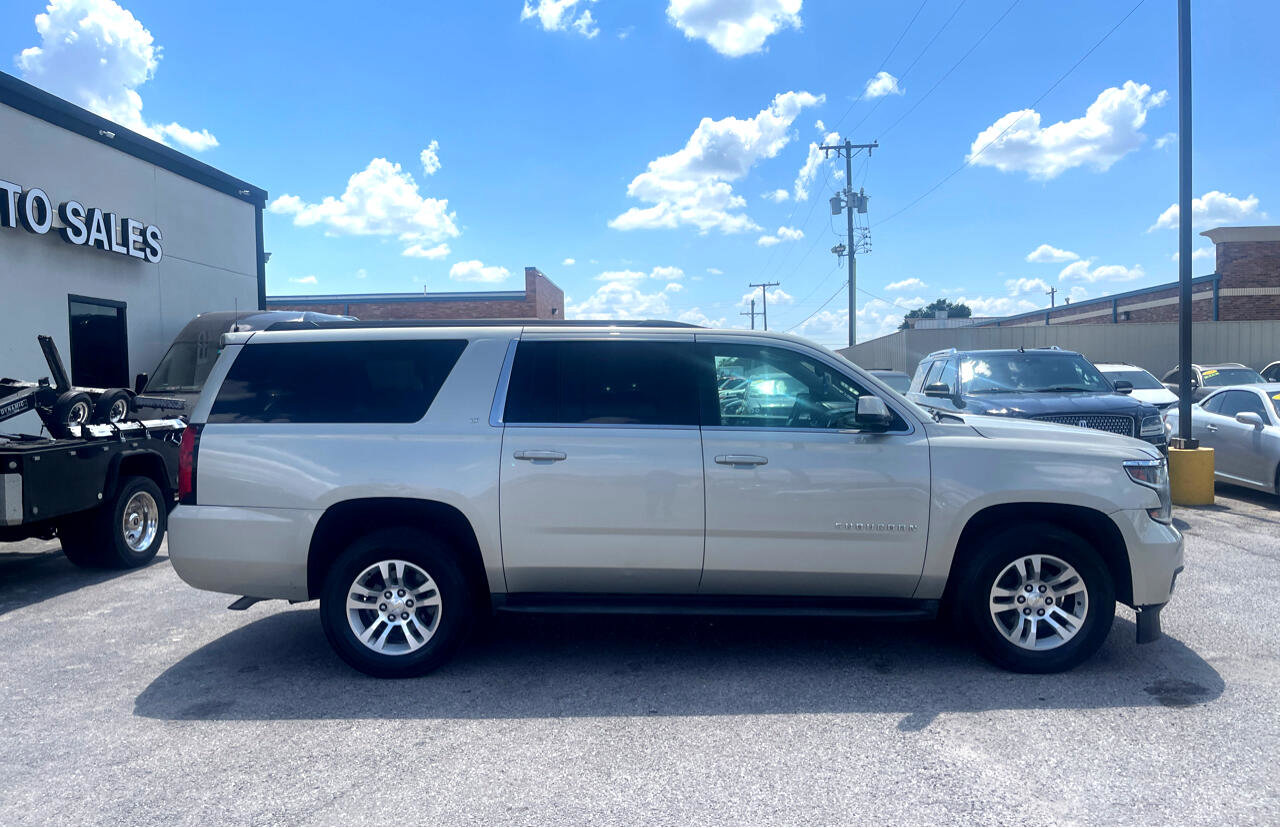 Used 2016 Chevrolet Suburban LT image 5