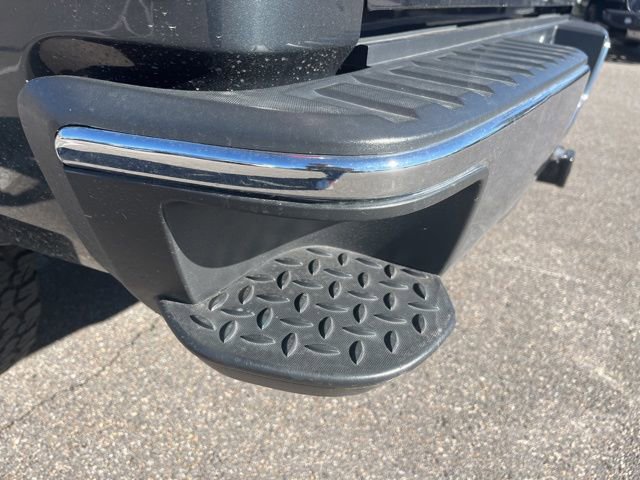 Used 2019 Chevrolet Silverado 1500 LT AWD/4WD image 11