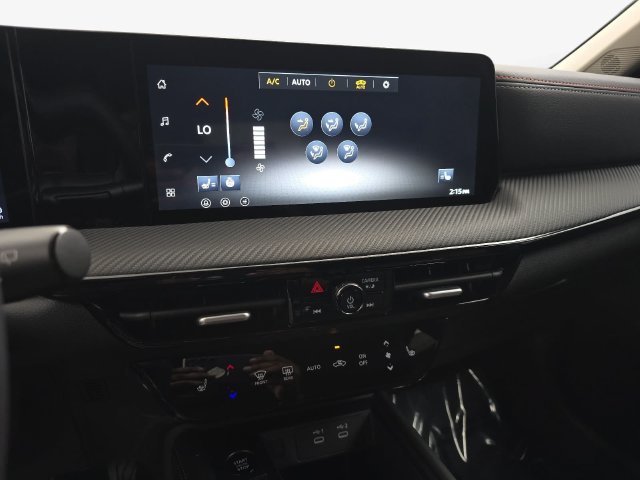 New 2027 Nissan Kicks SR w/ SR Premium Package FWD image 25