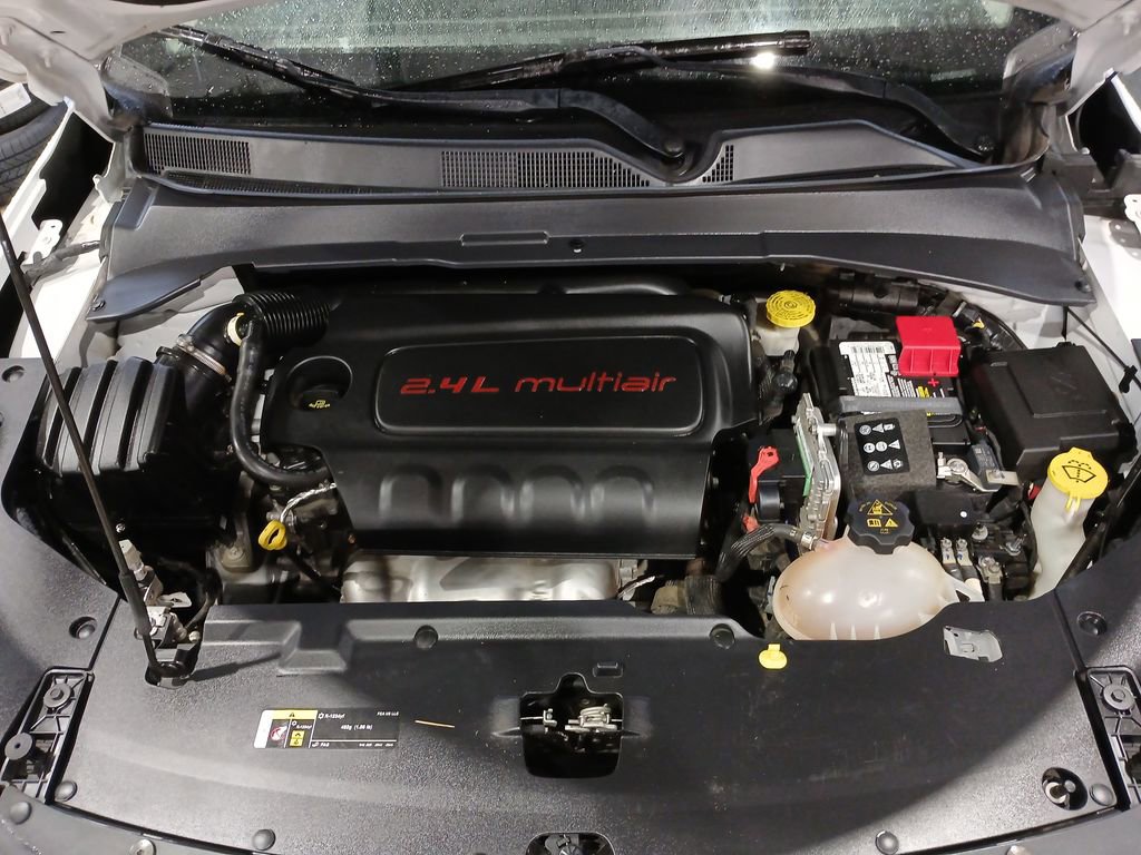 Used 2022 Jeep Compass Latitude w/ Sun and Sound Group AWD/4WD image 31